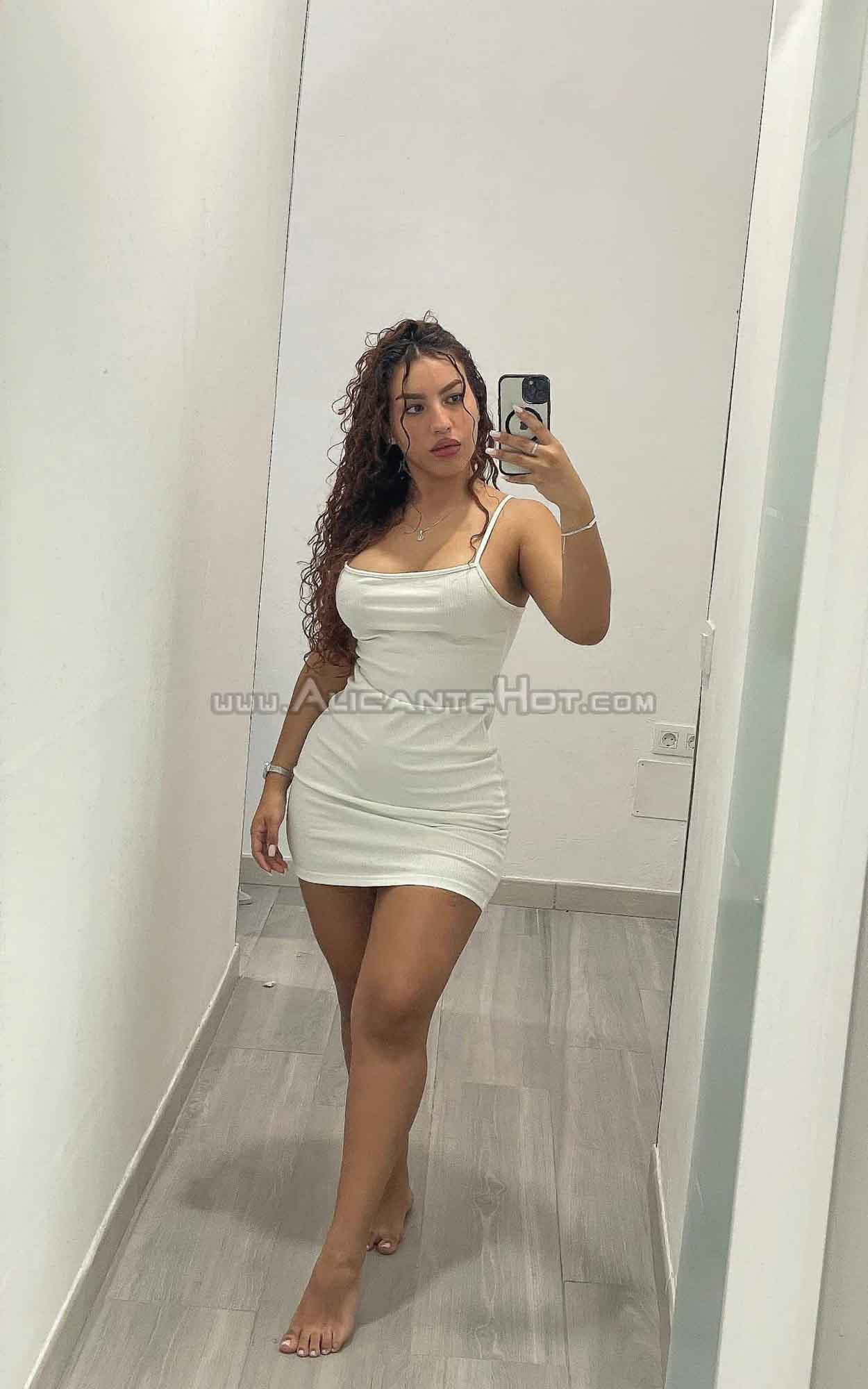 Genesis - 631517203 - Citas en Alicante, Alicante - alicantehot.com