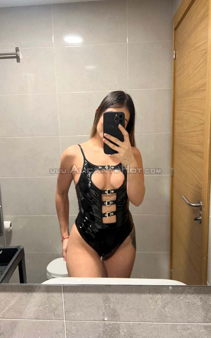 ⭐️ Alexandra cerca plaza toros ⭐️ - 642499652 - Citas en Alicante, Alicante - alicantehot.com ⭐️ Alexandra cerca plaza toros ⭐️ - 642499652 - Citas en Alicante, Alicante - alicantehot.com