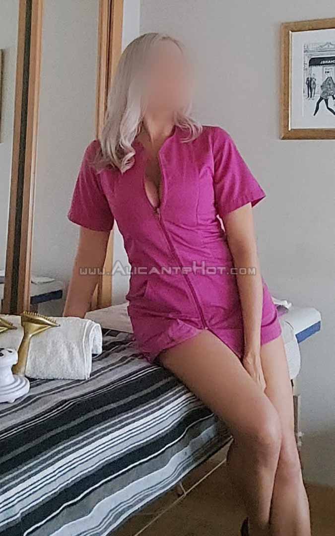 Laura  Masajista  - 604100938 - Citas en Alicante, Alicante - alicantehot.com