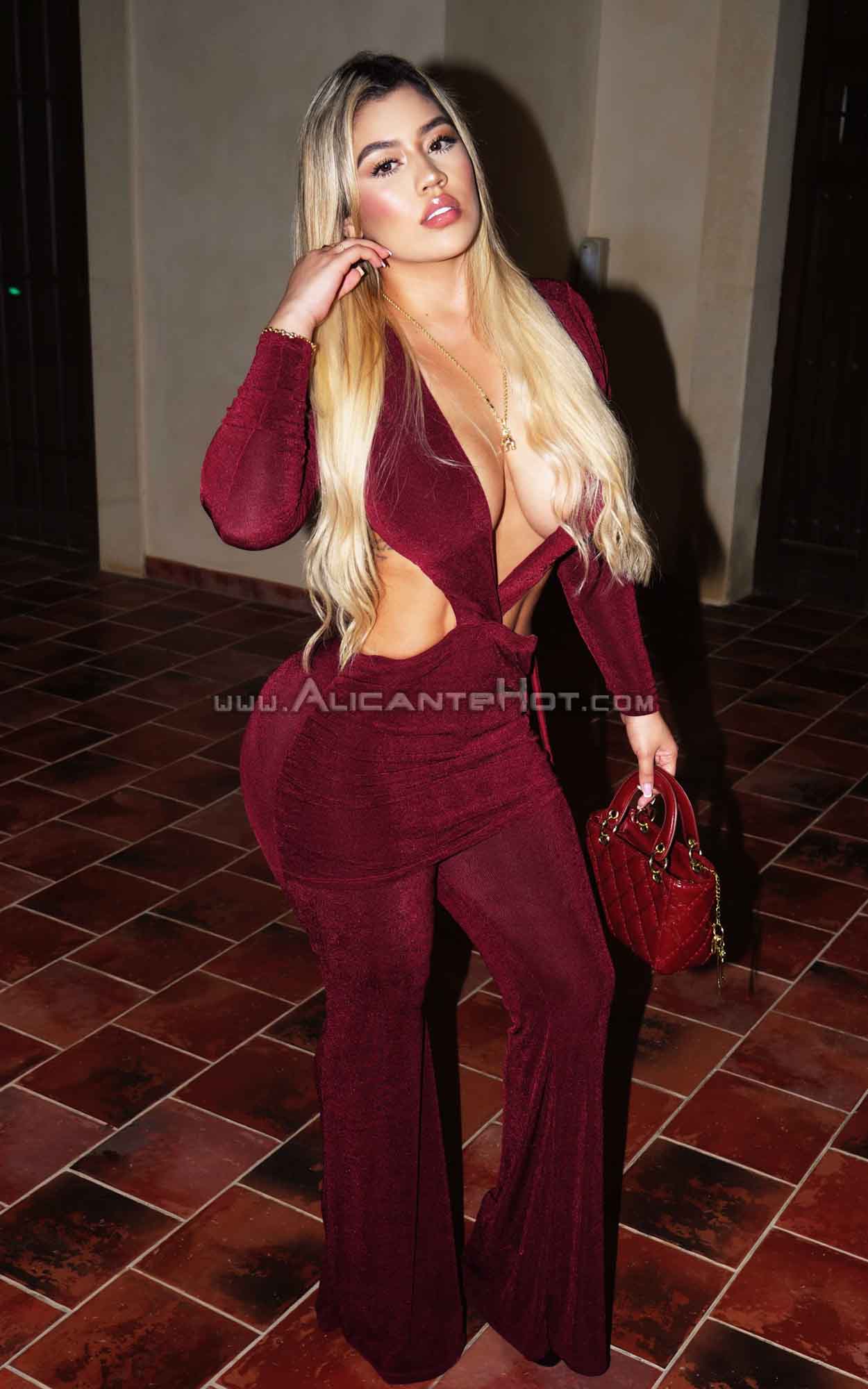 Victoria - 637285428 - Citas en Benidorm, Alicante - alicantehot.com