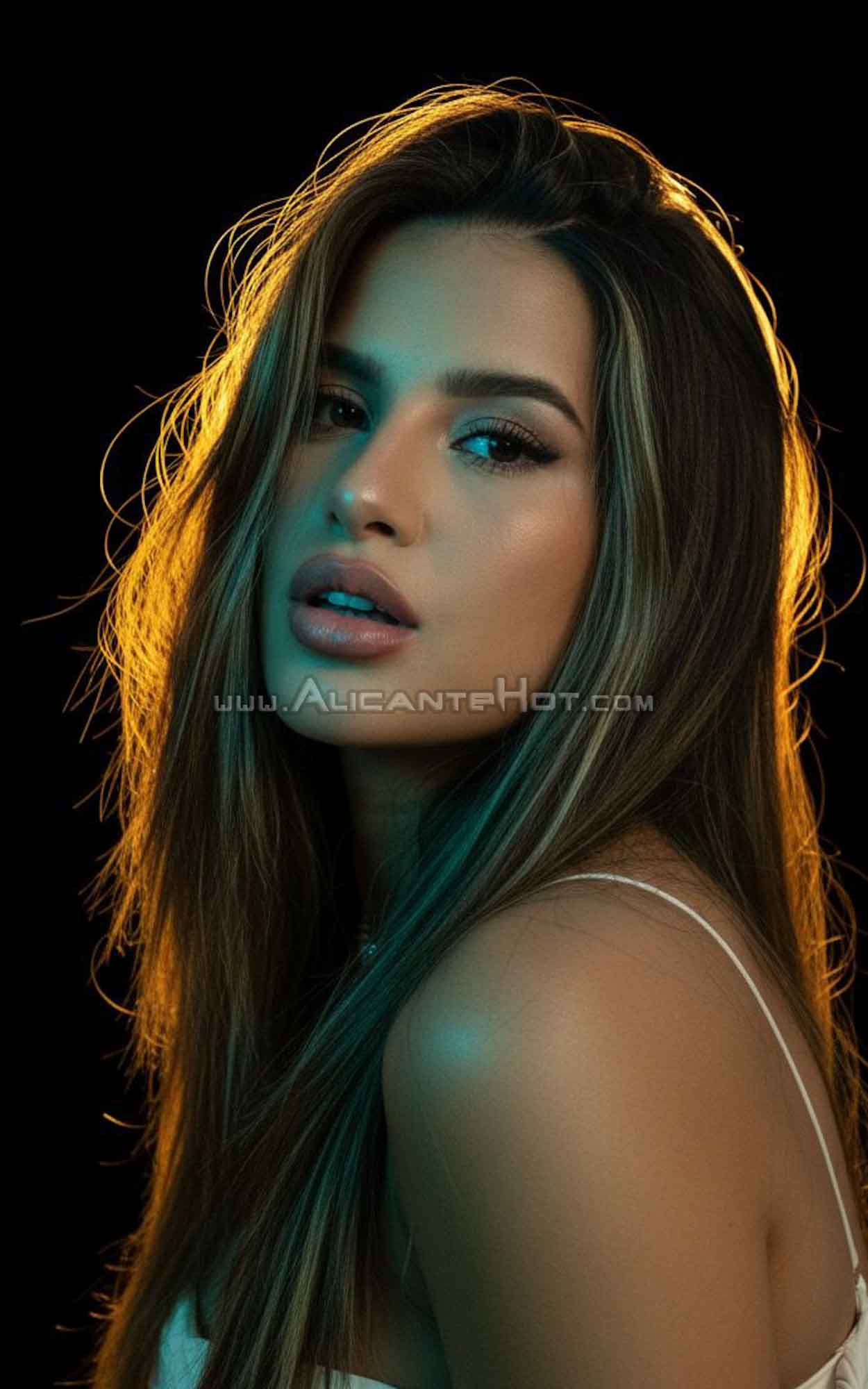 Carolina  - 687061349 - Citas en Alicante, Alicante - alicantehot.com