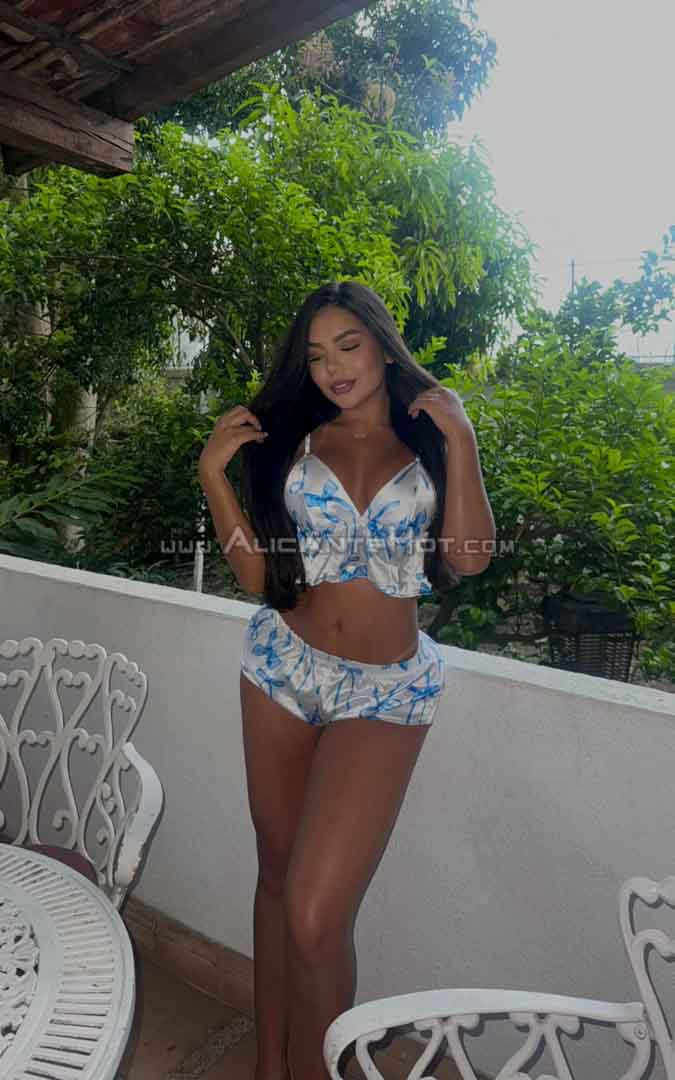 Laura  - 637285428 - Citas en Alicante, Alicante - alicantehot.com