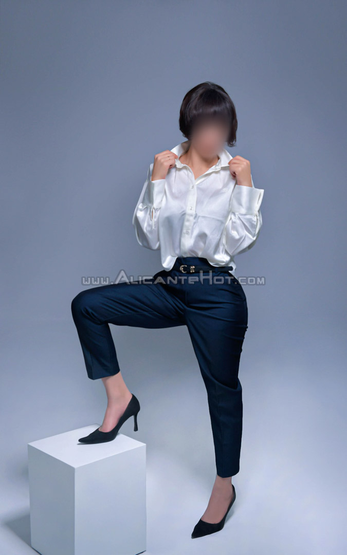 Julia L. - 622300918 - Citas en Benidorm, Alicante - alicantehot.com