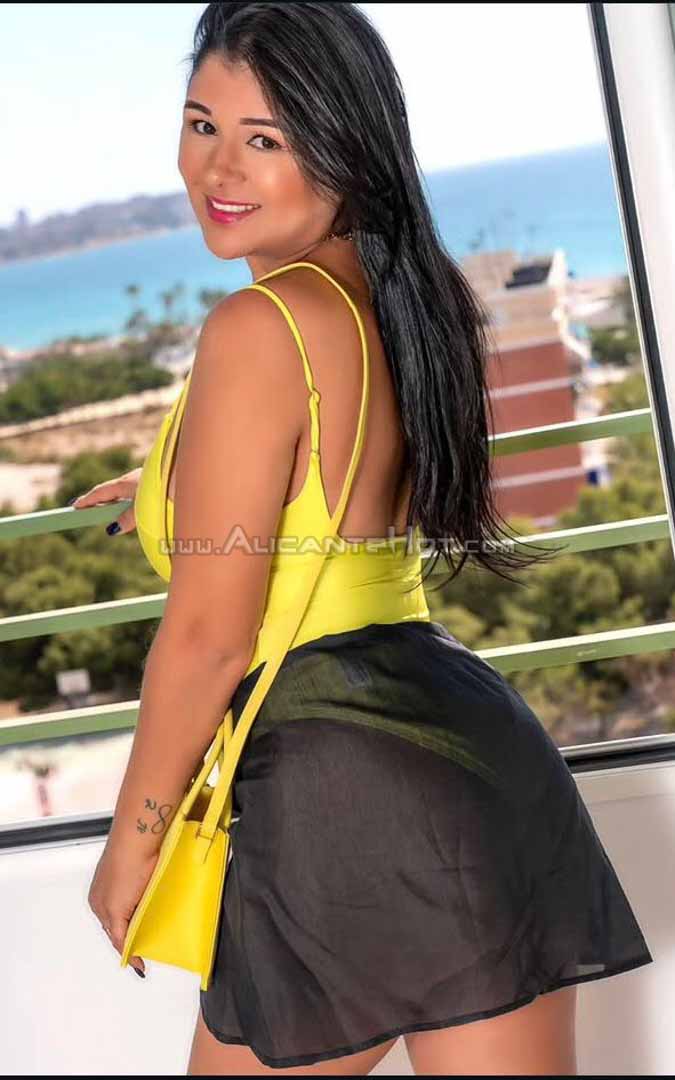 Carolina - 653242001 - Citas en Torrevieja, Torrevieja centro - alicantehot.com